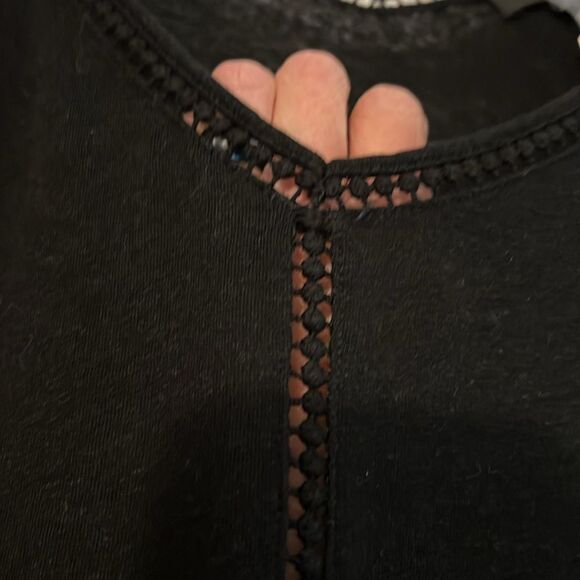 3X, Lord & Taylor Woman Black Linen Blend Top with Crochet Accent trim - Picture 3 of 5
